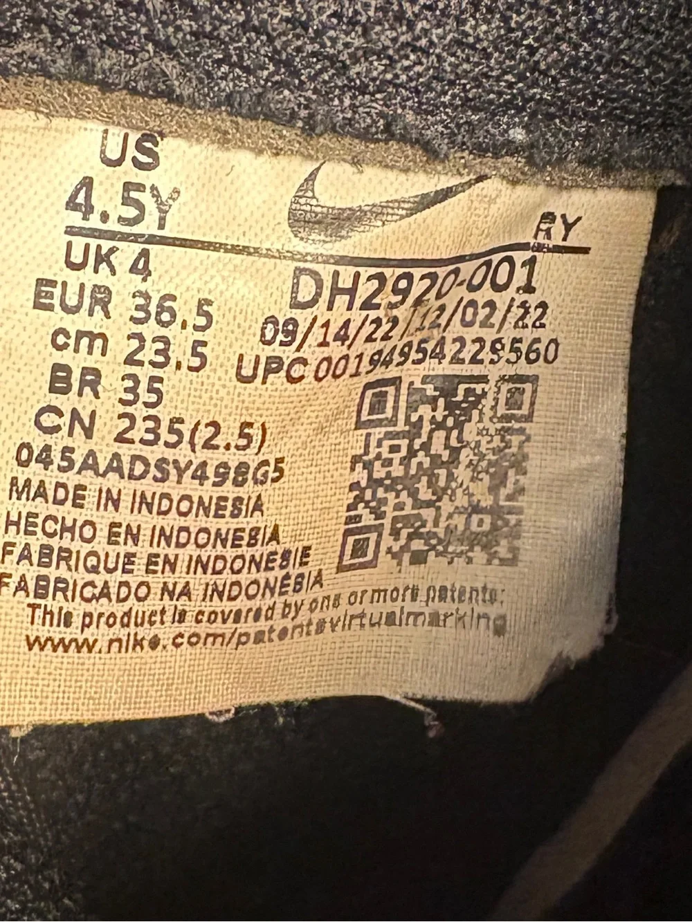 Nike Kids Black Low-Top Sneakers